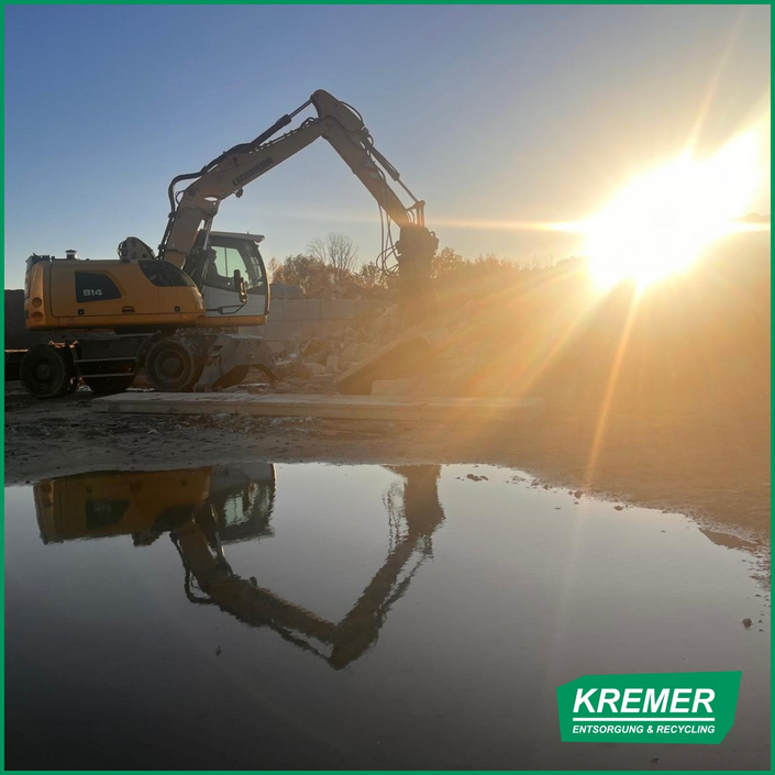☀️ Sonnige Grüße vom Hof! 💚
Habt ein schönes Wochenende!
#kremer #greenteam #wochenende #recyclingläuft ☀️ Sonnige Grüße vom Hof! 💚
Habt ein schönes Wochenende!
#kremer #greenteam #wochenende #recyclingläuft